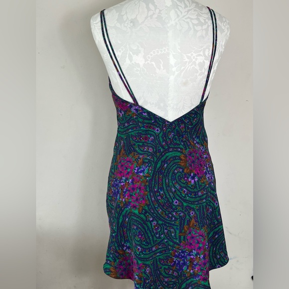 Vintage Vicotria’s Secret lingerie slip on size M - Picture 5 of 7